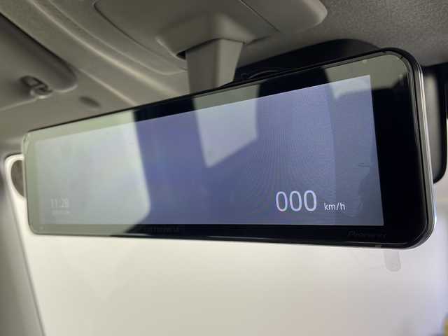 スズキ ジムニー XC 大阪府 2025(令7)年 1.1万km ジャングルグリーン ワンオーナー/社外ディスプレイオーディオ(carrozzeria/DMH-SF900)/【Bluetooth/AppleCarPlay/AndroidAuto/HDMI】/carrozzeriaデジタルインナーミラー/ヘッドライトウォッシャー/ヒーテッドミラー/マッドフラップ/スペアタイヤカバー(ハードタイプ)/デュアルセンサーブレーキサポート/前方衝突警報機能/前方衝突被害軽減ブレーキアシスト機能/自動ブレーキ機能/ヒルホールドコントロール/ヒルディセントコントロール/ハイビームアシスト/後コーナーセンサー/前席シートヒーター/LEDヘッドライト/純正16インチアルミホイール/保証書/取扱説明書/点検記録簿/スマートキー/スペアキー1本