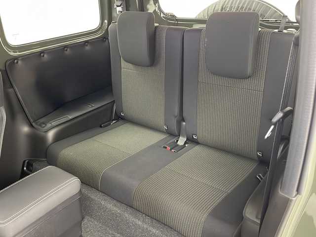 スズキ ジムニー XC 大阪府 2025(令7)年 1.1万km ジャングルグリーン ワンオーナー/社外ディスプレイオーディオ(carrozzeria/DMH-SF900)/【Bluetooth/AppleCarPlay/AndroidAuto/HDMI】/carrozzeriaデジタルインナーミラー/ヘッドライトウォッシャー/ヒーテッドミラー/マッドフラップ/スペアタイヤカバー(ハードタイプ)/デュアルセンサーブレーキサポート/前方衝突警報機能/前方衝突被害軽減ブレーキアシスト機能/自動ブレーキ機能/ヒルホールドコントロール/ヒルディセントコントロール/ハイビームアシスト/後コーナーセンサー/前席シートヒーター/LEDヘッドライト/純正16インチアルミホイール/保証書/取扱説明書/点検記録簿/スマートキー/スペアキー1本