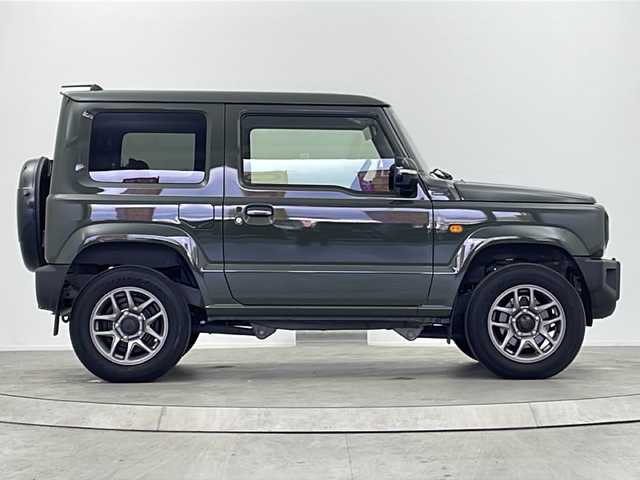 スズキ ジムニー XC 大阪府 2025(令7)年 1.1万km ジャングルグリーン ワンオーナー/社外ディスプレイオーディオ(carrozzeria/DMH-SF900)/【Bluetooth/AppleCarPlay/AndroidAuto/HDMI】/carrozzeriaデジタルインナーミラー/ヘッドライトウォッシャー/ヒーテッドミラー/マッドフラップ/スペアタイヤカバー(ハードタイプ)/デュアルセンサーブレーキサポート/前方衝突警報機能/前方衝突被害軽減ブレーキアシスト機能/自動ブレーキ機能/ヒルホールドコントロール/ヒルディセントコントロール/ハイビームアシスト/後コーナーセンサー/前席シートヒーター/LEDヘッドライト/純正16インチアルミホイール/保証書/取扱説明書/点検記録簿/スマートキー/スペアキー1本