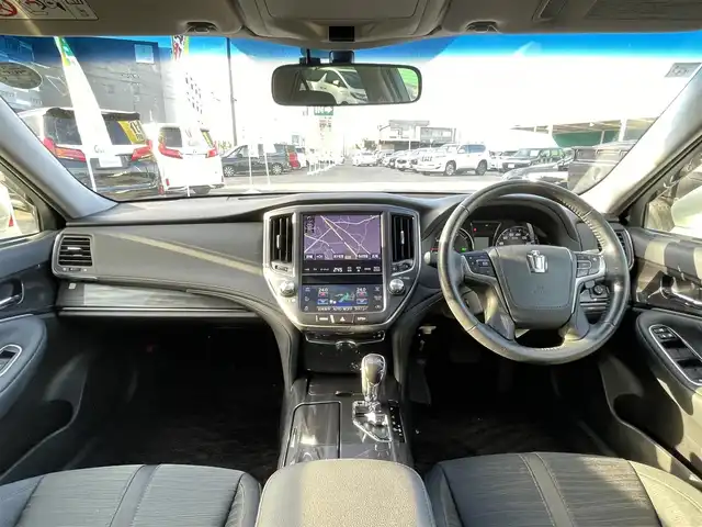 トヨタ クラウン ハイブリッド アスリートS 千葉県 2013(平25)年 7.2万km ホワイトパールクリスタルシャイン プリクラッシュセーフティー/インテリジェントクリアランスソナー/純正メーカーオプションHDDナビ/・CD/DVD/MSV/Bluetooth/フルセグTV/バックカメラ/レーダークルーズコントロール/前席パワーシート/前席シートヒーター/ステアリングヒーター/前後コーナーセンサー/スマートキー/純正キセノンヘッドライト/フォグランプ/純正ドライブレコーダー/ビルトインETC/純正17インチアルミホイール/本革巻きステアリング/ドアバイザー/サイド＆カーテンエアバッグ/新車時保証書＆取扱説明書