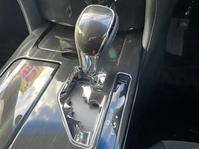 トヨタ クラウン ハイブリッド アスリートS 千葉県 2013(平25)年 7.2万km ホワイトパールクリスタルシャイン プリクラッシュセーフティー/インテリジェントクリアランスソナー/純正メーカーオプションHDDナビ/・CD/DVD/MSV/Bluetooth/フルセグTV/バックカメラ/レーダークルーズコントロール/前席パワーシート/前席シートヒーター/ステアリングヒーター/前後コーナーセンサー/スマートキー/純正キセノンヘッドライト/フォグランプ/純正ドライブレコーダー/ビルトインETC/純正17インチアルミホイール/本革巻きステアリング/ドアバイザー/サイド＆カーテンエアバッグ/新車時保証書＆取扱説明書