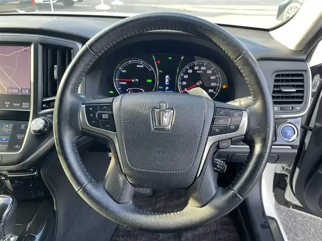 トヨタ クラウン ハイブリッド アスリートS 千葉県 2013(平25)年 7.2万km ホワイトパールクリスタルシャイン プリクラッシュセーフティー/インテリジェントクリアランスソナー/純正メーカーオプションHDDナビ/・CD/DVD/MSV/Bluetooth/フルセグTV/バックカメラ/レーダークルーズコントロール/前席パワーシート/前席シートヒーター/ステアリングヒーター/前後コーナーセンサー/スマートキー/純正キセノンヘッドライト/フォグランプ/純正ドライブレコーダー/ビルトインETC/純正17インチアルミホイール/本革巻きステアリング/ドアバイザー/サイド＆カーテンエアバッグ/新車時保証書＆取扱説明書