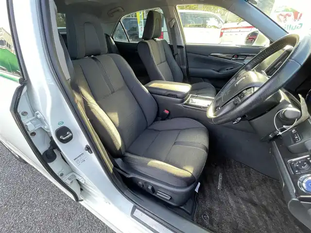 トヨタ クラウン ハイブリッド アスリートS 千葉県 2013(平25)年 7.2万km ホワイトパールクリスタルシャイン プリクラッシュセーフティー/インテリジェントクリアランスソナー/純正メーカーオプションHDDナビ/・CD/DVD/MSV/Bluetooth/フルセグTV/バックカメラ/レーダークルーズコントロール/前席パワーシート/前席シートヒーター/ステアリングヒーター/前後コーナーセンサー/スマートキー/純正キセノンヘッドライト/フォグランプ/純正ドライブレコーダー/ビルトインETC/純正17インチアルミホイール/本革巻きステアリング/ドアバイザー/サイド＆カーテンエアバッグ/新車時保証書＆取扱説明書