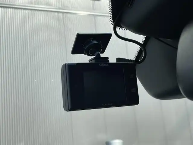 ランドローバー レンジローバーイヴォーク HSEダイナミック 長野県 2016(平28)年 4.6万km パール 大型ガラスルーフ/ACC /BSM /黒革シート /全方位モニター /衝突軽減 /ステアリングヒーター /シートヒーター /PWシート /純正ナビ /bluetooth /LEDヘッドライト /パワーバックドア /パークアシスト /MERIDIANサウンド /ドラレコ