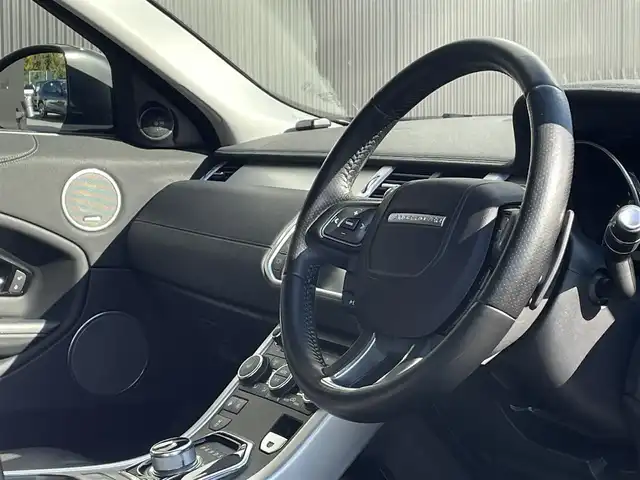 ランドローバー レンジローバーイヴォーク HSEダイナミック 長野県 2016(平28)年 4.6万km パール 大型ガラスルーフ/ACC /BSM /黒革シート /全方位モニター /衝突軽減 /ステアリングヒーター /シートヒーター /PWシート /純正ナビ /bluetooth /LEDヘッドライト /パワーバックドア /パークアシスト /MERIDIANサウンド /ドラレコ