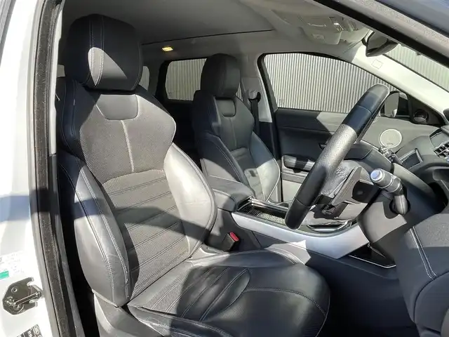 ランドローバー レンジローバーイヴォーク HSEダイナミック 長野県 2016(平28)年 4.6万km パール 大型ガラスルーフ/ACC /BSM /黒革シート /全方位モニター /衝突軽減 /ステアリングヒーター /シートヒーター /PWシート /純正ナビ /bluetooth /LEDヘッドライト /パワーバックドア /パークアシスト /MERIDIANサウンド /ドラレコ