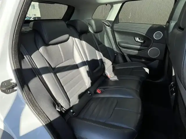 ランドローバー レンジローバーイヴォーク HSEダイナミック 長野県 2016(平28)年 4.6万km パール 大型ガラスルーフ/ACC /BSM /黒革シート /全方位モニター /衝突軽減 /ステアリングヒーター /シートヒーター /PWシート /純正ナビ /bluetooth /LEDヘッドライト /パワーバックドア /パークアシスト /MERIDIANサウンド /ドラレコ