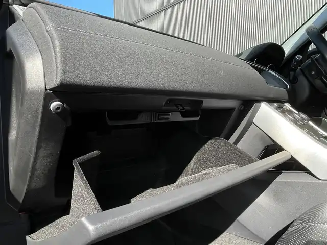 ランドローバー レンジローバーイヴォーク HSEダイナミック 長野県 2016(平28)年 4.6万km パール 大型ガラスルーフ/ACC /BSM /黒革シート /全方位モニター /衝突軽減 /ステアリングヒーター /シートヒーター /PWシート /純正ナビ /bluetooth /LEDヘッドライト /パワーバックドア /パークアシスト /MERIDIANサウンド /ドラレコ