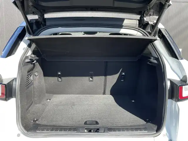 ランドローバー レンジローバーイヴォーク HSEダイナミック 長野県 2016(平28)年 4.6万km パール 大型ガラスルーフ/ACC /BSM /黒革シート /全方位モニター /衝突軽減 /ステアリングヒーター /シートヒーター /PWシート /純正ナビ /bluetooth /LEDヘッドライト /パワーバックドア /パークアシスト /MERIDIANサウンド /ドラレコ