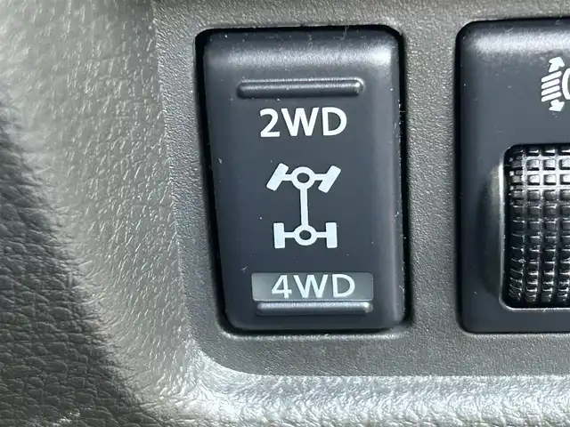 日産 キューブ 15X FOUR インディゴ+プラズマ 岡山県 2011(平23)年 10万km アッシュブルー 登録時走行距離100083km/社外ナビ（Clarion　NX612）/フルセグTV(AM.FM.CD.DVD.TV)/４WD/ETC/盗難防止装置/オートライト/フロアマット/スマートキー/プッシュスタート/ドアバイザー/保証書/取扱説明書