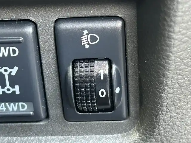 日産 キューブ 15X FOUR インディゴ+プラズマ 岡山県 2011(平23)年 10万km アッシュブルー 登録時走行距離100083km/社外ナビ（Clarion　NX612）/フルセグTV(AM.FM.CD.DVD.TV)/４WD/ETC/盗難防止装置/オートライト/フロアマット/スマートキー/プッシュスタート/ドアバイザー/保証書/取扱説明書