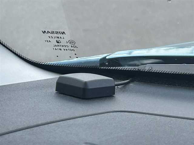 日産 キューブ 15X FOUR インディゴ+プラズマ 岡山県 2011(平23)年 10万km アッシュブルー 登録時走行距離100083km/社外ナビ（Clarion　NX612）/フルセグTV(AM.FM.CD.DVD.TV)/４WD/ETC/盗難防止装置/オートライト/フロアマット/スマートキー/プッシュスタート/ドアバイザー/保証書/取扱説明書