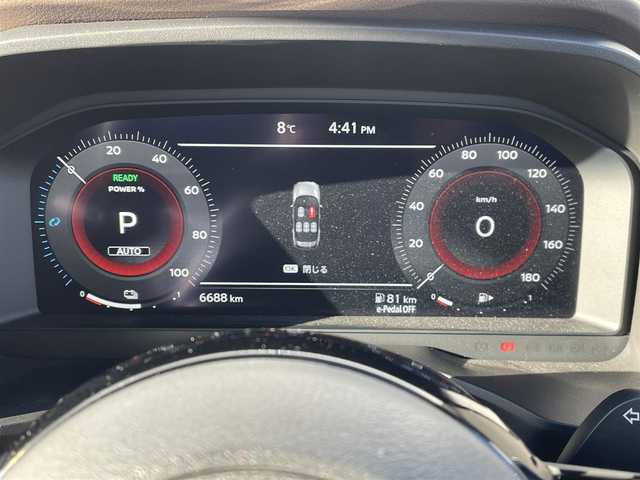 日産 エクストレイル G e－4ORCE 大阪府 2024(令6)年 0.7万km ブリリアントホワイトパール プロパイロット　/１２．３インチ純正ナビ　/アラウンドビューモニター　/デジタルインナーミラー　/電動リアゲート　/ＢＳＭ　/アダプティブＬＥＤヘッドライト　/ワイヤレス充電器　/パワーシート　/ポジションメモリー/電動パーキングブレーキ/ブレーキホールド/シートヒーター/ステアリングヒーター