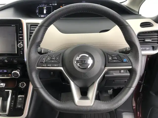 日産 セレナ アンシャンテ 愛知県 2018(平30)年 3万km マルーンレッド 2トーン プロパイロット/純正ナビ/全方位カメラ/両側パワースライドドア/ドライブレコーダー/福祉車両/オートホールド/サンシェード/ドアバイザー/純正フロアマット/純正AW/DVD/ブルーレイ/フルセグTV/USB端子入力あり/シガーソケット