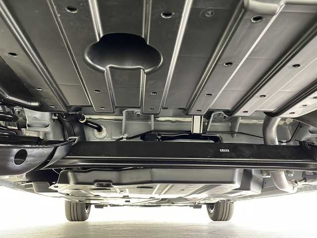 ホンダ フリード クロスター 千葉県 2025(令7)年 0.1万km未満 プラチナホワイトパール 禁煙車/ホンダセンシング/・衝突軽減ブレーキ/・車線維持支援システム/・アダプティブクルーズコントロール/両側パワースライドドア/純正9インチナビ/CD/Bluetooth/フルセグ/バックカメラ/レーダークルーズコントロール/LEDオートライト/シートヒーター/純正15インチアルミホイール/アイドリングストップ/USBポート/オートエアコン/プッシュスタート/スマートキー/取扱説明書/保証書