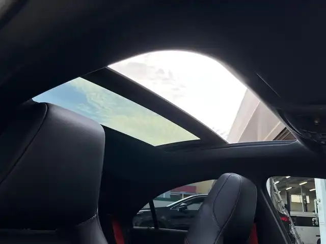 メルセデス・ベンツ ＣＬＡ２５０ シュポルト 4MATIC 山口県 2017(平29)年 6.1万km カルサイトホワイト 純正ナビ＆バックカメラ/　&フルセグTV/純正フロアマット/純正LEDヘッドライト/純正フォグランプ/純正18インチアルミ/エンジンプッシュスタート/フロントパワーシート/　＆シートヒーター/ハーフレザーシート/オートライト/パドルシフト