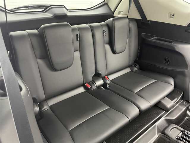 日産 エクストレイル 20Xi Vセレクション 岡山県 2020(令2)年 5.4万km ブリリアントホワイトパール プロパイロット/アラウンドビューモニター/デジタルインナーミラー/本革シート/7人乗り/純正９インチナビ/【Bluetooth/フルセグTV/AUX】/ルーフレール/衝突軽減ブレーキ/前席パワーシート/前席シートヒーター　/ビルトインＥＴＣ/ＬＥＤヘッドライト/オートハイビーム/純正ドライブレコーダー（前）/純正フロアマット/踏み間違い防止/オートブレーキホールド/ブラインドスポットモニター/ISOFIX/ステアリングスイッチ/シートリフター/ウインカーミラー/新車保証書/取扱説明書/スペアキー×1