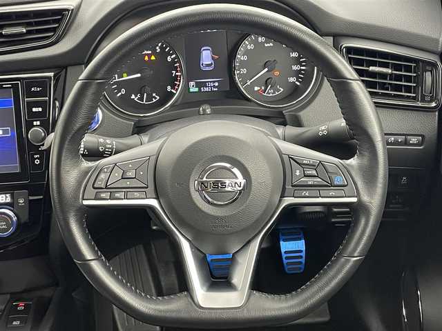 日産 エクストレイル 20Xi Vセレクション 岡山県 2020(令2)年 5.4万km ブリリアントホワイトパール プロパイロット/アラウンドビューモニター/デジタルインナーミラー/本革シート/7人乗り/純正９インチナビ/【Bluetooth/フルセグTV/AUX】/ルーフレール/衝突軽減ブレーキ/前席パワーシート/前席シートヒーター　/ビルトインＥＴＣ/ＬＥＤヘッドライト/オートハイビーム/純正ドライブレコーダー（前）/純正フロアマット/踏み間違い防止/オートブレーキホールド/ブラインドスポットモニター/ISOFIX/ステアリングスイッチ/シートリフター/ウインカーミラー/新車保証書/取扱説明書/スペアキー×1