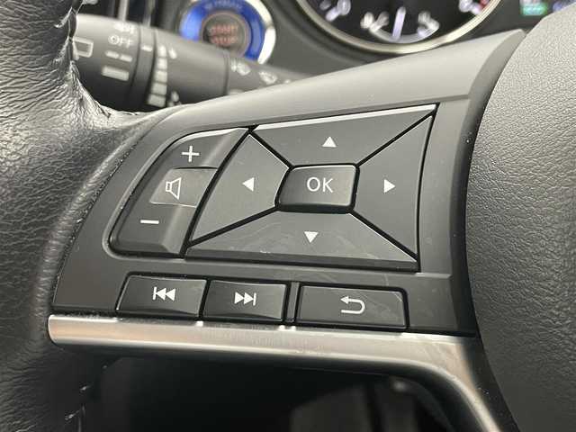 日産 エクストレイル 20Xi Vセレクション 岡山県 2020(令2)年 5.4万km ブリリアントホワイトパール プロパイロット/アラウンドビューモニター/デジタルインナーミラー/本革シート/7人乗り/純正９インチナビ/【Bluetooth/フルセグTV/AUX】/ルーフレール/衝突軽減ブレーキ/前席パワーシート/前席シートヒーター　/ビルトインＥＴＣ/ＬＥＤヘッドライト/オートハイビーム/純正ドライブレコーダー（前）/純正フロアマット/踏み間違い防止/オートブレーキホールド/ブラインドスポットモニター/ISOFIX/ステアリングスイッチ/シートリフター/ウインカーミラー/新車保証書/取扱説明書/スペアキー×1