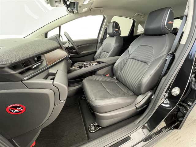 日産 オーラ G レザーエディション 滋賀県 2024(令6)年 0.7万km 黒 禁煙車/プロパイロット/BOSEサウンド/純正9型ナビ/【フルセグTV/Bluetooth//AppleCarPlay/AndroidAuto】/ETC2.0/アラウンドビューモニター/ワイヤレス充電/インテリジェントルームミラー/LEDライト/オートホールド/エマージェンシーブレーキ/レザーシート/スマートキー
