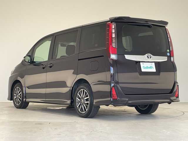 トヨタ ノア Si 愛知県 2015(平27)年 4.1万km ボルドーマイカメタリック 純正９型SDナビ/バックカメラ/純正アルミホイール/LEDヘッドライト/オートライト/ドライブレコーダー/ETC/フルセグ/CD/DVD/Bluetooth/ステアリングスイッチ/スマートキー/プッシュスタート