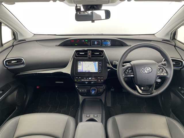 トヨタ プリウス Sツーリングセレクション 愛知県 2020(令2)年 2.6万km アティチュードブラックマイカ 純正ナビ/全方位カメラ/衝突軽減システム/レーダークルーズコントロール/LEDヘッドライト/ETC/純正アルミホイール/シートヒーター/オートマチックハイビーム/AC100/ステアリングスイッチ/スマートキー/プッシュスタート