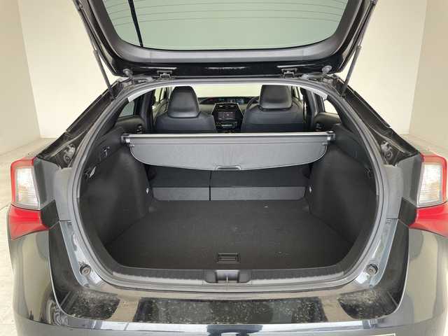 トヨタ プリウス Sツーリングセレクション 愛知県 2020(令2)年 2.6万km アティチュードブラックマイカ 純正ナビ/全方位カメラ/衝突軽減システム/レーダークルーズコントロール/LEDヘッドライト/ETC/純正アルミホイール/シートヒーター/オートマチックハイビーム/AC100/ステアリングスイッチ/スマートキー/プッシュスタート
