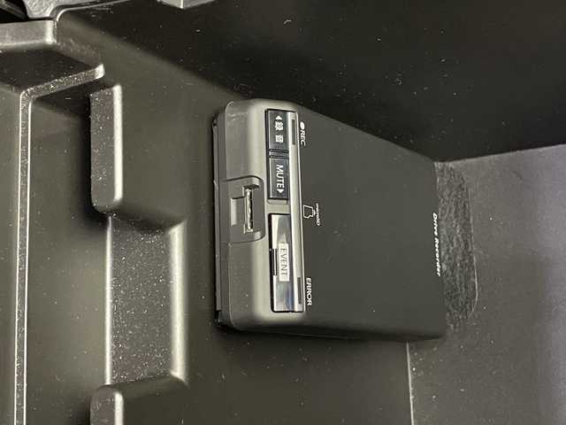 スバル インプレッサ ＸＶ 2．0i－S アイサイト 群馬県 2017(平29)年 3.1万km クリスタルホワイトP 純正８型ナビ　バックカメラ　ＢＳＭ　ＥＴＣ　純正ドラレコ　衝突被害軽減ブレーキ　レーンアシスト　クリアランスソナー　パワーシート　ハーフレザーシート　ＬＥＤヘッドライト　ＳＲＨ　ルーフレール　禁煙車