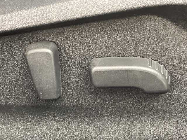 スバル インプレッサ ＸＶ 2．0i－S アイサイト 群馬県 2017(平29)年 3.1万km クリスタルホワイトP 純正８型ナビ　バックカメラ　ＢＳＭ　ＥＴＣ　純正ドラレコ　衝突被害軽減ブレーキ　レーンアシスト　クリアランスソナー　パワーシート　ハーフレザーシート　ＬＥＤヘッドライト　ＳＲＨ　ルーフレール　禁煙車