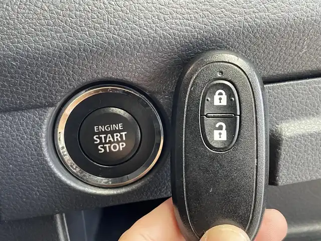 スズキ ハスラー G 岩手県 2015(平27)年 4.2万km キャンディピンクメタリック/ホワイト2トーンルーフ ４WD/レーダーブレーキサポート/横滑り防止装置/アイドリングストップ/ヒルディセントコントロール/グリップコントロール/シートヒーター/ヘッドライトレベライザー/CDオーディオ/オートエアコン/ベンチシート/助手席アンダーボックス/純正フロアマット/社外14インチアルミホイール/フォグランプ/ドアバイザー