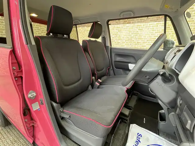 スズキ ハスラー G 岩手県 2015(平27)年 4.2万km キャンディピンクメタリック/ホワイト2トーンルーフ ４WD/レーダーブレーキサポート/横滑り防止装置/アイドリングストップ/ヒルディセントコントロール/グリップコントロール/シートヒーター/ヘッドライトレベライザー/CDオーディオ/オートエアコン/ベンチシート/助手席アンダーボックス/純正フロアマット/社外14インチアルミホイール/フォグランプ/ドアバイザー