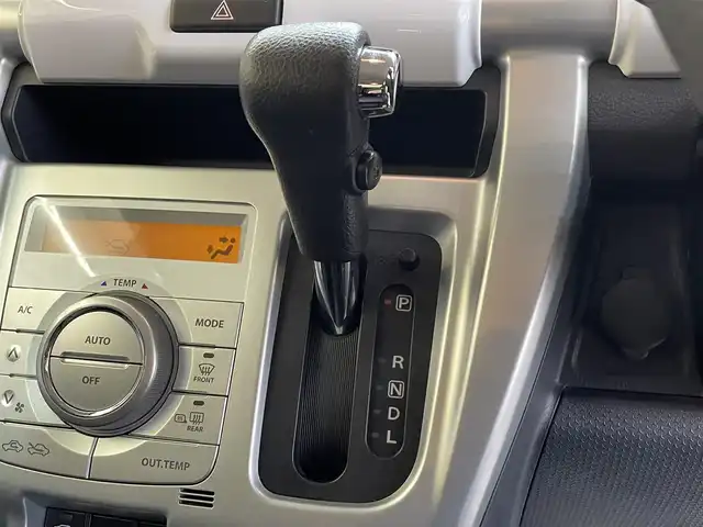 スズキ ハスラー G 岩手県 2015(平27)年 4.2万km キャンディピンクメタリック/ホワイト2トーンルーフ ４WD/レーダーブレーキサポート/横滑り防止装置/アイドリングストップ/ヒルディセントコントロール/グリップコントロール/シートヒーター/ヘッドライトレベライザー/CDオーディオ/オートエアコン/ベンチシート/助手席アンダーボックス/純正フロアマット/社外14インチアルミホイール/フォグランプ/ドアバイザー