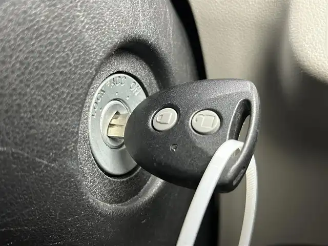 ダイハツ ミラ イース X メモリアルエディション 千葉県 2012(平24)年 2.7万km パールホワイトⅢ 禁煙車/リモコンキー/ドアバイザー/エコアイドル/純正14インチアルミホイール/電動格納ミラー/社外フロアマット