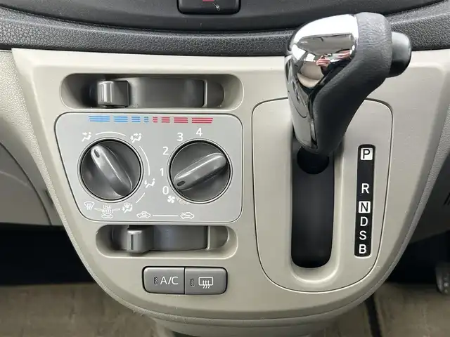 ダイハツ ミラ イース X メモリアルエディション 千葉県 2012(平24)年 2.7万km パールホワイトⅢ 禁煙車/リモコンキー/ドアバイザー/エコアイドル/純正14インチアルミホイール/電動格納ミラー/社外フロアマット