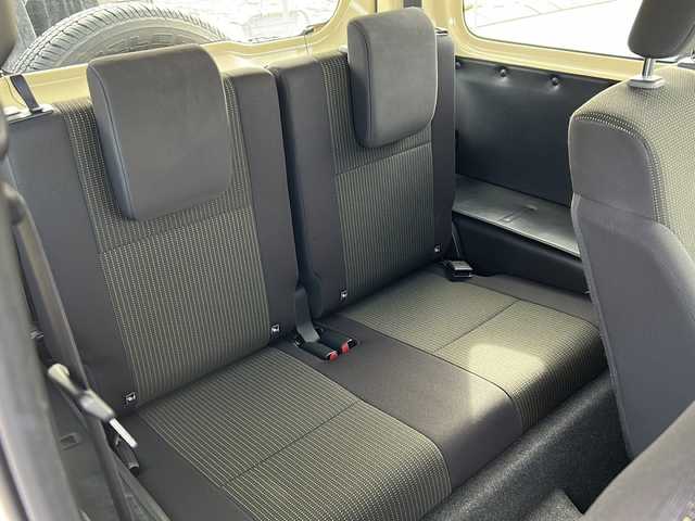 スズキ ジムニー XC 岐阜県 2021(令3)年 1.5万km シフォンアイボリーメタリックブラック2トーンルーフ 登録時走行距離14167km/純正ディスプレイオーディオ/ＭＴ/４ＷＤ/ドライブレコーダー/クルーズコントロール/シートヒーター/プッシュスタート/スマートキー/ＥＴＣ/ＵＳＢ/Ｂｌｕｅ　ｔｏｏｔｈ/Apple Car Play/Android Auto/純正フロアマット/純正アルミホイール/オートライト/ABS/横滑り防止装置/レーンキープアシスト/盗難防止装置/ダウンヒルアシストコントロール/LEDヘッドライト/フォグランプ/エアバッグ/衝突被害軽減システム