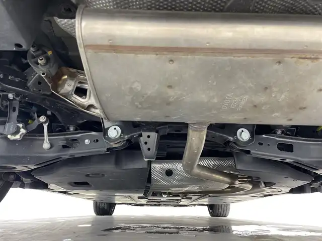 トヨタ プリウス A ツーリングセレクション 神奈川県 2019(平31)年 6.6万km アティチュードブラックマイカ 純正9インチナビ【NSZT-Y68T】/AM　FM　フルセグ　DVD　CD　SD　MSV　Bluetoorh/ビルトインETC/バックカメラ/純正前ドラレコ【DRT-H68A】/トヨタセーフティセンス/合皮シート/前席シートヒーター/ステアリングスイッチ/ACC/HUD/アドバンストパークシステム/プリクラッシュセーフティ/クリアランスソナー/インテリジェントクリアランスソナー/ふらつき検知/BSM/オートライト/オートマチックハイビーム/LEDヘッドライト/フォグランプ/純正17インチアルミ/フロアマット/スマートキー