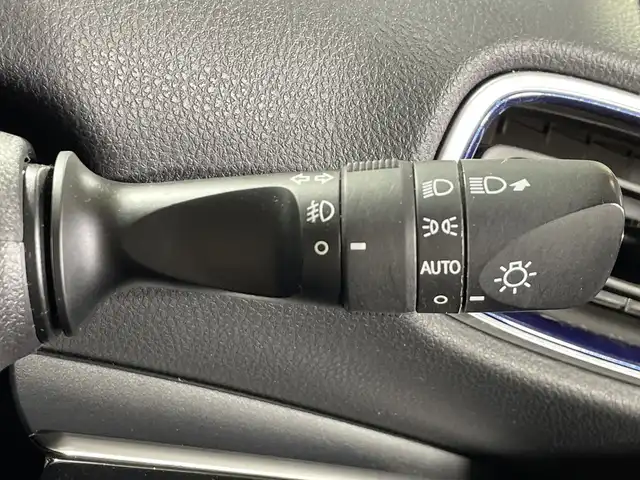 トヨタ プリウス A ツーリングセレクション 神奈川県 2019(平31)年 6.6万km アティチュードブラックマイカ 純正9インチナビ【NSZT-Y68T】/AM　FM　フルセグ　DVD　CD　SD　MSV　Bluetoorh/ビルトインETC/バックカメラ/純正前ドラレコ【DRT-H68A】/トヨタセーフティセンス/合皮シート/前席シートヒーター/ステアリングスイッチ/ACC/HUD/アドバンストパークシステム/プリクラッシュセーフティ/クリアランスソナー/インテリジェントクリアランスソナー/ふらつき検知/BSM/オートライト/オートマチックハイビーム/LEDヘッドライト/フォグランプ/純正17インチアルミ/フロアマット/スマートキー