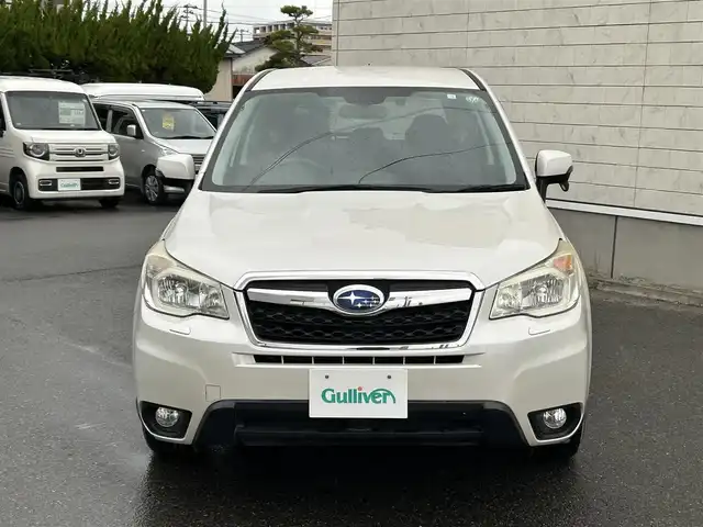 スバル フォレスター 2．0i－L アイサイト 山形県 2014(平26)年 7.1万km サテンホワイトパール ４WD/純正ナビ/FM/AM/DVD/フルセグ/Bluetooth/レーダークルーズコントロール/パドルシフト/アイドリングストップ/車線逸脱防止/衝突軽減ブレーキ/AUTOライト/フォグランプ/純正バイザー/スマートキー/シートヒーター/ETC