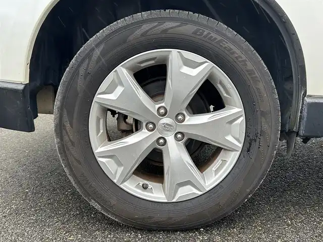 スバル フォレスター 2．0i－L アイサイト 山形県 2014(平26)年 7.1万km サテンホワイトパール ４WD/純正ナビ/FM/AM/DVD/フルセグ/Bluetooth/レーダークルーズコントロール/パドルシフト/アイドリングストップ/車線逸脱防止/衝突軽減ブレーキ/AUTOライト/フォグランプ/純正バイザー/スマートキー/シートヒーター/ETC