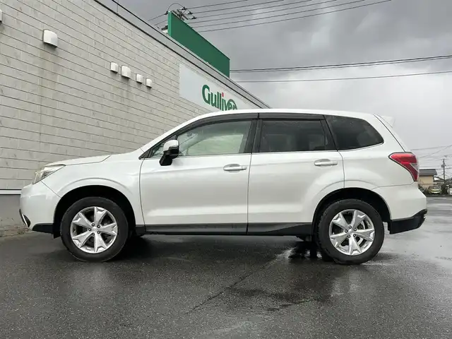 スバル フォレスター 2．0i－L アイサイト 山形県 2014(平26)年 7.1万km サテンホワイトパール ４WD/純正ナビ/FM/AM/DVD/フルセグ/Bluetooth/レーダークルーズコントロール/パドルシフト/アイドリングストップ/車線逸脱防止/衝突軽減ブレーキ/AUTOライト/フォグランプ/純正バイザー/スマートキー/シートヒーター/ETC