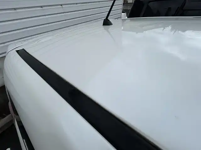 スバル フォレスター 2．0i－L アイサイト 山形県 2014(平26)年 7.1万km サテンホワイトパール ４WD/純正ナビ/FM/AM/DVD/フルセグ/Bluetooth/レーダークルーズコントロール/パドルシフト/アイドリングストップ/車線逸脱防止/衝突軽減ブレーキ/AUTOライト/フォグランプ/純正バイザー/スマートキー/シートヒーター/ETC