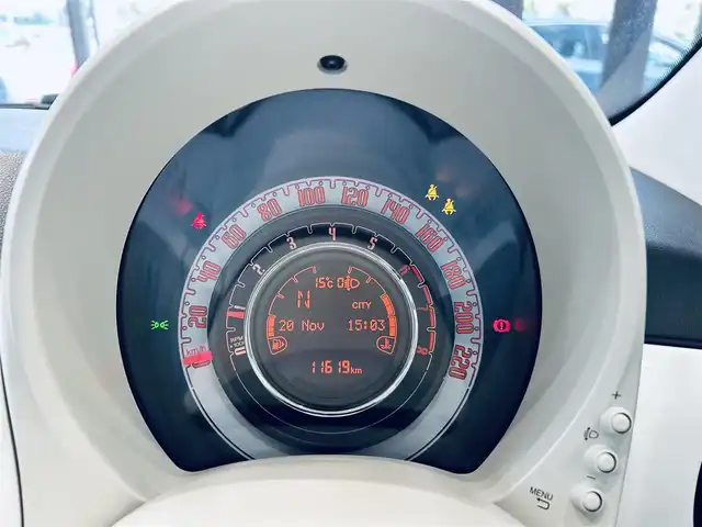 フィアット ５００ 1．2 カルト 大阪府 2022(令4)年 1.2万km 白 純正ディスプレイオーディオ/applecarplay/USB/Bluetooth/リモコンキー/純正フロアマット/ETC/14インチホイール/アイドリングストップ/クルーズコントロール/盗難防止