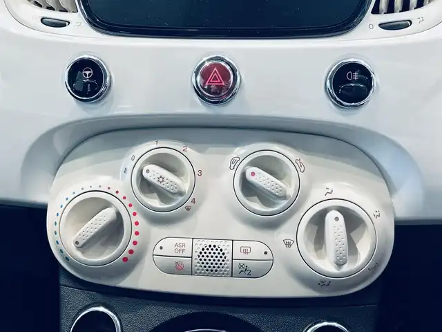 フィアット ５００ 1．2 カルト 大阪府 2022(令4)年 1.2万km 白 純正ディスプレイオーディオ/applecarplay/USB/Bluetooth/リモコンキー/純正フロアマット/ETC/14インチホイール/アイドリングストップ/クルーズコントロール/盗難防止