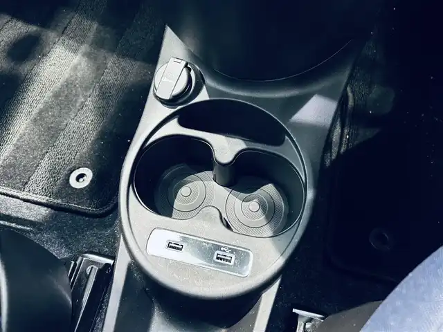 フィアット ５００ 1．2 カルト 大阪府 2022(令4)年 1.2万km 白 純正ディスプレイオーディオ/applecarplay/USB/Bluetooth/リモコンキー/純正フロアマット/ETC/14インチホイール/アイドリングストップ/クルーズコントロール/盗難防止