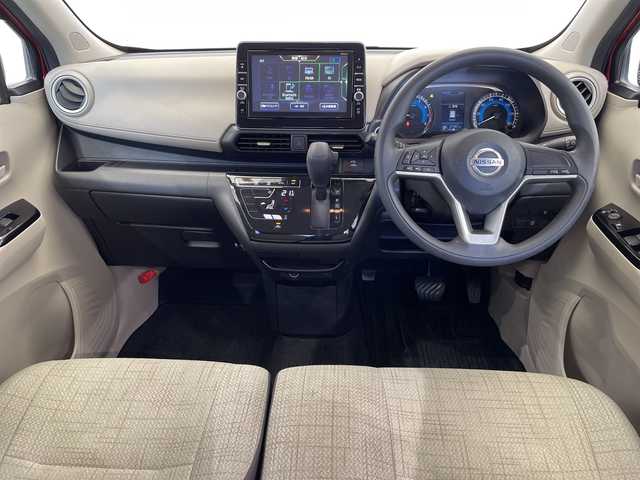 日産 デイズ X 栃木県 2020(令2)年 2.8万km スパークリングレッドM 純正9インチSDナビ【MM319D-L】/ (Bluetooth/CD/DVD/フルセグテレビ/USB)/全方位カメラ/バックカメラ/衝突被害軽減システム/ドライブレコーダー【DJ4－D】/ステアリングスイッチ/純正フロアマット/純正14インチアルミホイール/アイドリングストップ/プッシュスタート/スマートキー/スペアキー/ドアバイザー