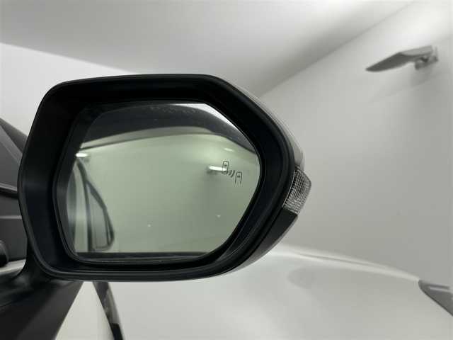 トヨタ ヤリスクロス ハイブリッド Z 宮城県 2022(令4)年 1.9万km ホワイトパールクリスタルシャイン パノラミックビューモニター/ブラインドスポットモニター/パーキングサポートブレーキ/ステアリングヒーター/純正8インチディスプレイオーディオ/(ナビ/フルセグTV/Bluetooth/Miracast/AM/FM)/トヨタセーフティセンス/・プリクラッシュセーフティ/・レーントレーシングアシスト/・レーダークルーズコントロール/・ロードサインアシスト /・先行車発進告知/前席シートヒーター/パワーシート/純正ビルトインETC/社外前後ドライブレコーダー/ステアリングスイッチ/プッシュスタート/スマートキー