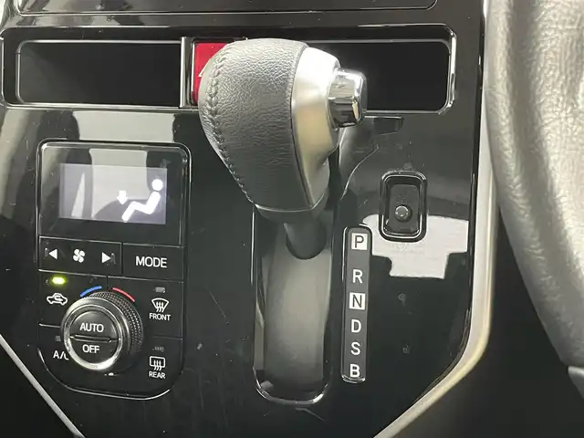 トヨタ タンク カスタムG 岡山県 2019(平31)年 4.5万km パールホワイトⅢ 両側電動スライドドア/レーダークルーズコントロール/ビルトインETC/LEDヘッドライト/衝突軽減ブレーキシステム/コーナーセンサー/バックカメラ/純正ナビ/アイドリングストップ/プッシュスタート/USB接続/Bluetooth