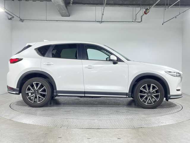 マツダ ＣＸ－５ XD プロアクティブ 神奈川県 2020(令2)年 3.7万km スノーフレイクホワイトパールマイカ 純正SDナビゲーション/AM FM フルセグ Bluetooth CD DVD/360°ビューモニター/BOSEプレミアムサウンド/車間認知支援システム/ブラインドスポットモニター/衝突被害軽減ブレーキシステム/レーンキープアシストシステム/交通標識認識システム/レーダークルーズコントロール/クリアランスソナー/ヘッドアップディスプレイ/i-stop/ステアリングヒーター/パドルシフト/ステアリングリモコン/前席シートヒーター/運転席シートメモリー/パワーシート/パワーバックドア/ETC/電子パーキング/オートホールド/LEDヘッドライト/オートライト/オートマチックハイビーム/純正19インチアルミホイル/純正フロアマット/プッシュスタート/スマートキー/スペアキー
