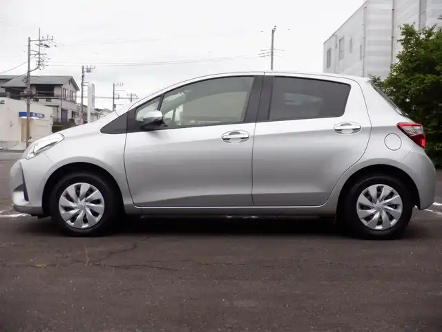 トヨタ ヴィッツ F セーフティーエディションⅡ 静岡県 2018(平30)年 6.2万km シルバーM  スマートキー/ プッシュスタート/ 純正SDナビ/ バックカメラ/ ビルトインETC/ 前後ドライブレコーダー