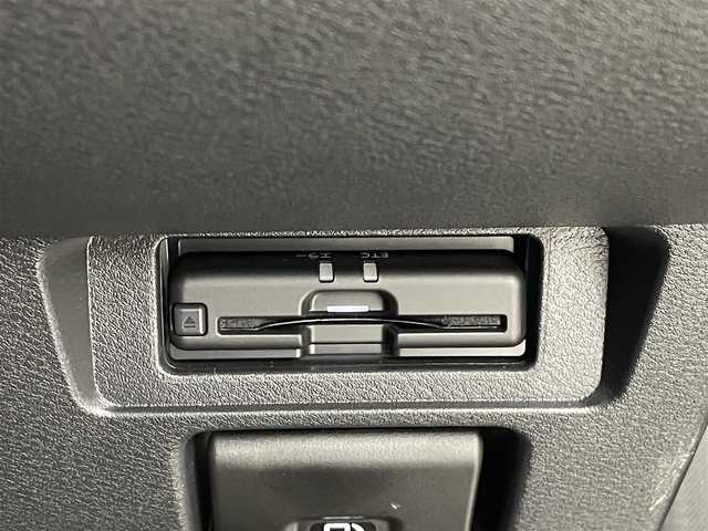 日産 ノート X 埼玉県 2023(令5)年 0.9万km ダークメタルグレー 純正ナビ　MM220D-L/(Bluetooth/HDMI/AM/FM)/地デジフルセグ/全方位カメラ/ETC/前方ドライブレコーダー/ブラインドスポットモニター/衝突軽減ブレーキ/標識認識機能/クリアランスソナー/デジタルインナーミラー/ドライブモードセレクト/電子パーキングシステム/オートブレーキホールド/ウィンカーミラー/ステアリングリモコン/純正フロアマット/純正ドアバイザー/純正16インチアルミホイール